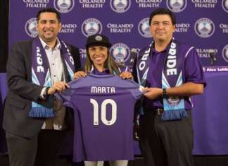 Cinco vezes melhor do mundo, Marta é apresentada no Orlando Pride