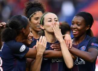 Com ajuda de brasileiras, PSG vence o Barcelona e vai à final da Liga