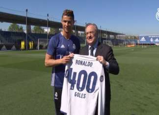 CR7 recebe homenagem por 400 gols e brinca: “sou deste planeta”