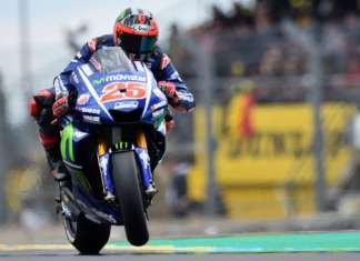Viñales desbanca Rossi na última volta para ficar com vitória na França