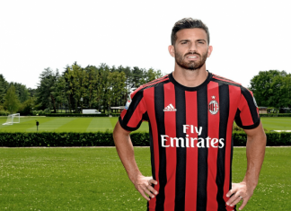 Milan oficializa contratação de zagueiro destaque do Villarreal