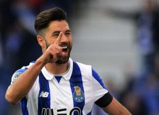 Seleção do Português tem três brasileiros do Porto; Ederson fica fora