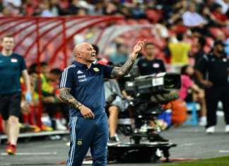 Presidente da AFA exalta Sampaoli: “Melhor técnico do mundo”
