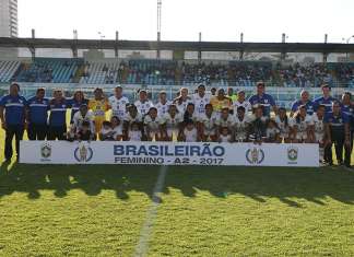 Após título, jogadoras pedem mais atenção ao futebol feminino