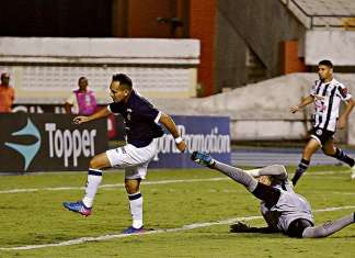 Autor do gol da vitória sobre o Asa, Flamel quer dar resposta positiva no Leão