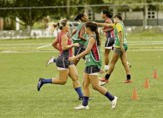 Meninas do Pinheirense na reta final de preparação para a grande decisão