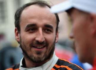 Com Kubica na pista, Vettel assinala a melhor volta em teste