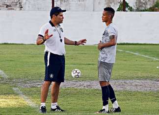 No Remo, substituição rima com poblemão