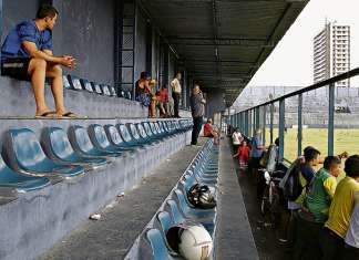 Jogadores remistas esperam posicionamento da diretoria em relação aos salários atrasados