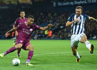 Guardiola rasga elogios a Jesus, mas ainda espera evolução do atacante