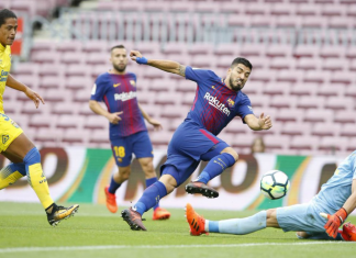 Com dois de Messi, Barcelona vence jogo marcado por portões fechados