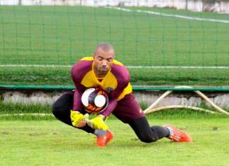 Goleiro lamenta derrota e acredita na reabilitação contra o Boa