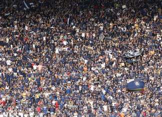 Torcida remista prova porque seu apelido é Fenômeno