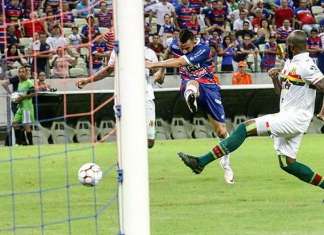 Leandro Cearense marca e coloca Fortaleza em vantagem na semifinal da Série C
