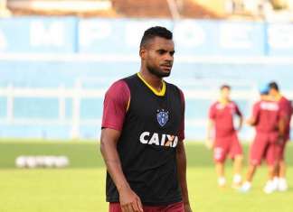 ‘Está na hora de pontuar fora’, avisa zagueiro bicolor