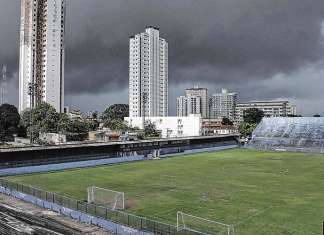 Parece que o Baenão vai ganhar gramado novinho. Tá liberado, presidente?