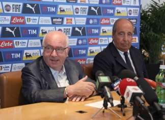 Presidente da Federação Italiana renuncia após vexame da Seleção