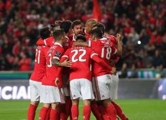 Brasileiro Jonas faz história em goleada do Benfica no Português