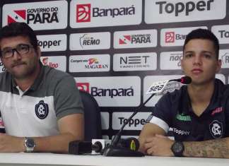 Remo apresenta meia Andrey para a temporada 2018