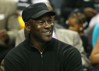 Forbes elege Michael Jordan como o esportista mais bem pago da história