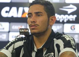 Ceará dá como certa a permanência de Leandro Carvalho