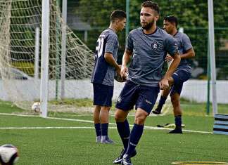 Lateral do Remo está plenamente recuperado e quer assumir a titularidade
