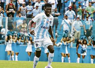 Willyam conta história de superação para virar titular do profissional