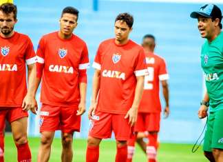 Dado Cavalcanti quer que seus jogadores mantenham a valentia