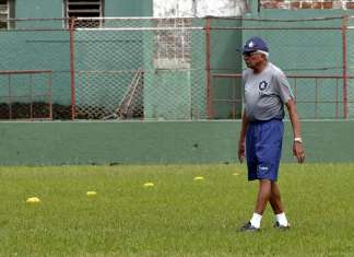 Leão busca reforçar o elenco