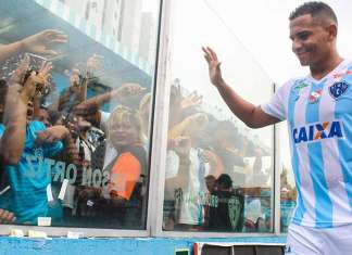 Walter balança a rede, mas ainda luta para chegar ao peso ideal