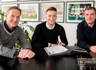 Ídolo da torcida, Marco Reus renova com o Borussia Dortmund até 2019