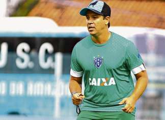 Dado Cavalcanti tem cuidados para não dar pistas de como será o time titular do Papão