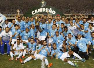 Fiel poderá conferir taças da Copa Verde em loja do Papão