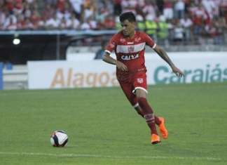 Clube do Remo anuncia novo meia