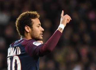 Neymar desembarca em Paris após dois meses de recuperação no Brasil