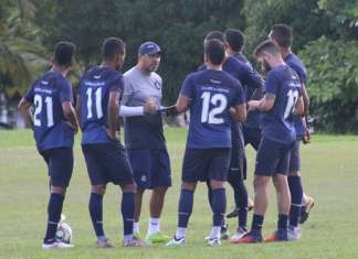 Leão divulga relacionados com retorno de lateral e estreia de atacante