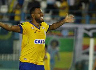 Cassiano deve voltar à equipe bicolor no próximo jogo