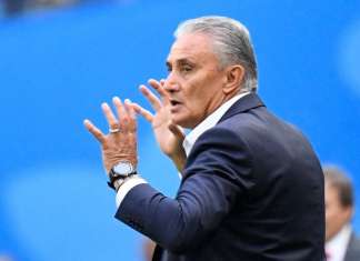 Tite mantém opinião após gol contra: “O Fernandinho joga muito”