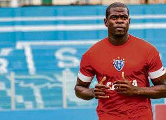 Diego Ivo comemora 50 jogos com a camisa do Paysandu