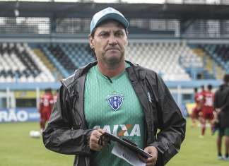 Brigatti avalia empate e espera apoio da torcida contra o Criciúma-SC