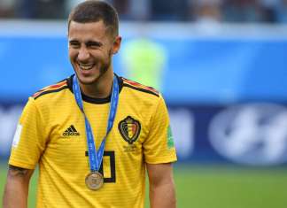 Hazard diz que Messi é o melhor da história e se solidariza com Neymar