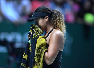 Naomi Osaka desaponta e cai na estreia em Dubai