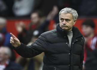 Mourinho elogia solidez do Barcelona e diz que Rakitic é subestimado