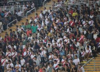 Anfitrião, Peru bate Equador e avança em primeiro; Chile goleia