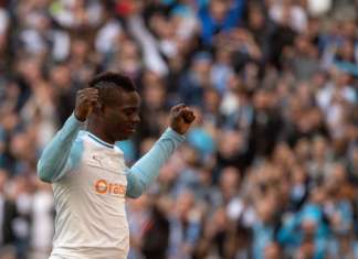 Balotelli marca dois, mas Olympique cede empate ao Angers no Francês