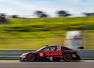 Nelsinho Piquet celebra corrida em casa e recorda primeira vitória
