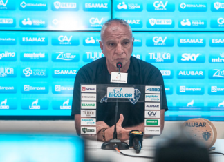 Treinador fala em “campo ruim” e lamenta erros do Paysandu