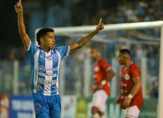 Paysandu goleia Itupiranga e dispara na liderança