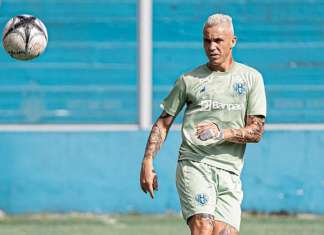 Toscano fala sobre seca de gols e quer Paysandu ligado na CB