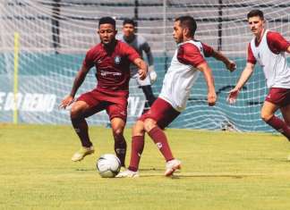 Organizada faz pressão em treino do Remo na véspera do RexPa